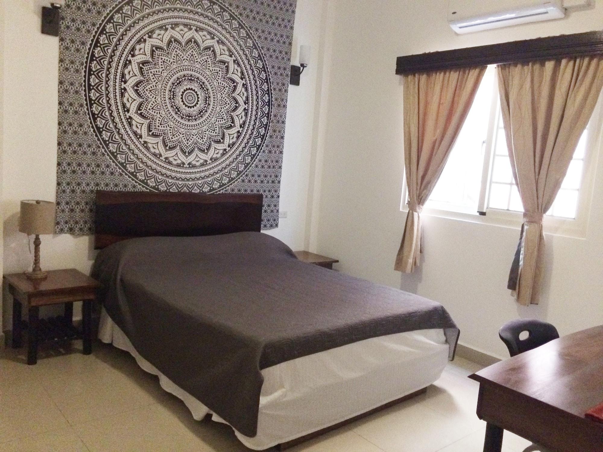 Easy Inn Hotel Белиз Сити Екстериор снимка