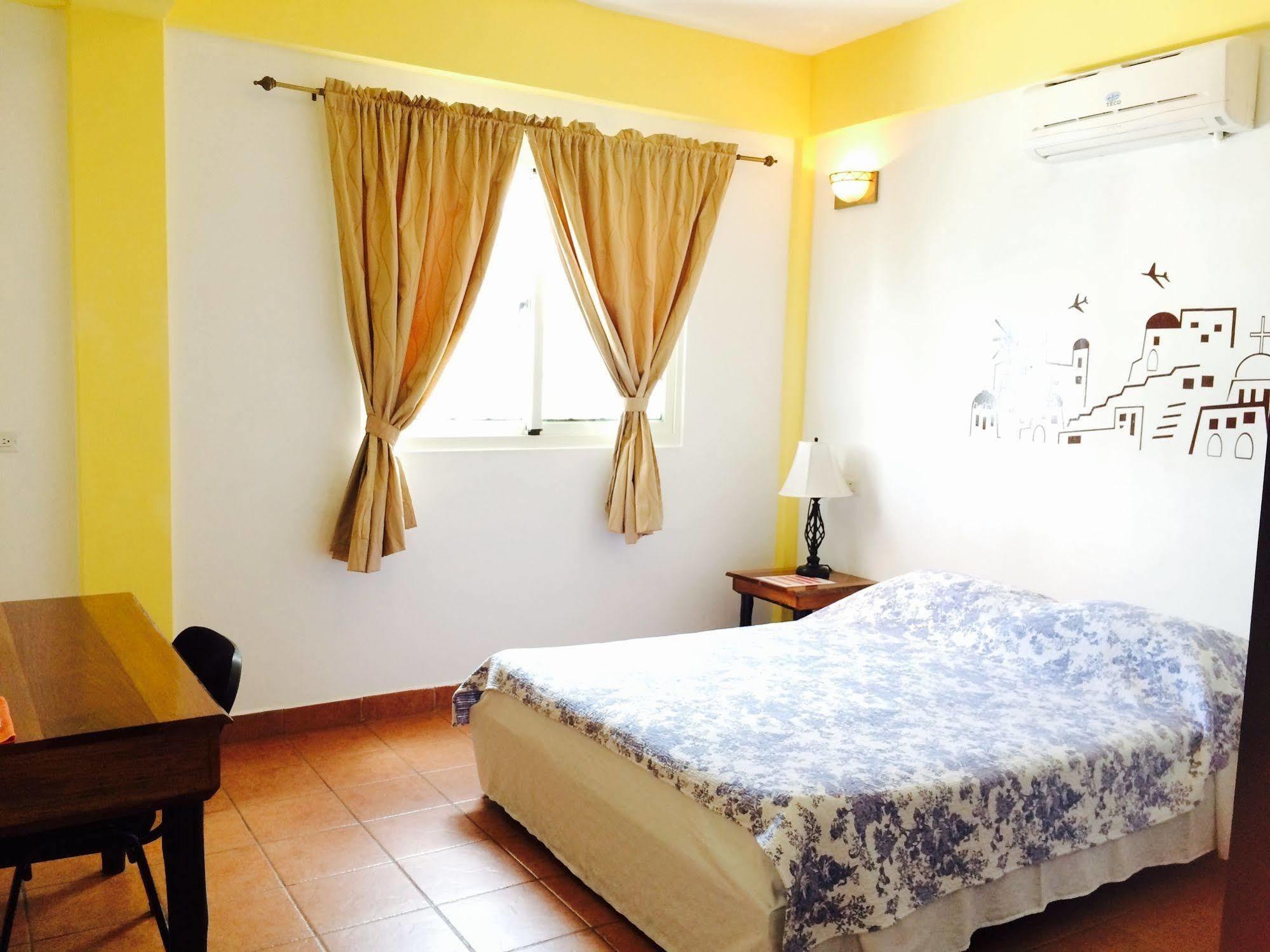 Easy Inn Hotel Белиз Сити Екстериор снимка